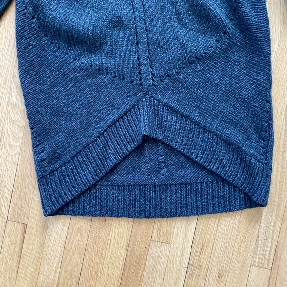 Ann Taylor LOFT Charcoal Gray Cowl Neck Asymmetrical Hem Sweater Size M - Picture 8 of 12